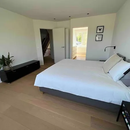 Gezellig Huis Met Open Haard En Fenomenale Tuin Villa *