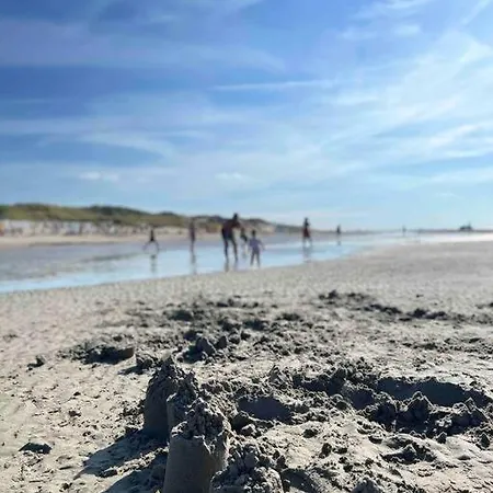 Gezellig Huis Met Open Haard En Fenomenale Tuin * Koksijde